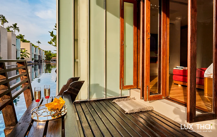 Let's Sea-Pool Access Lazzzz Suite